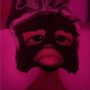 Meet your Posher, Avia